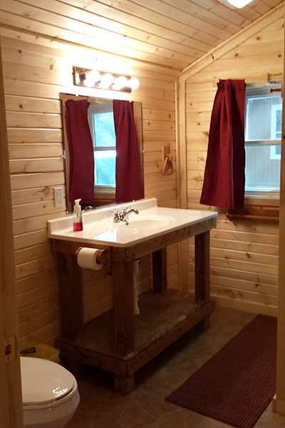 Cabin 1 (Cedar) bathroom.