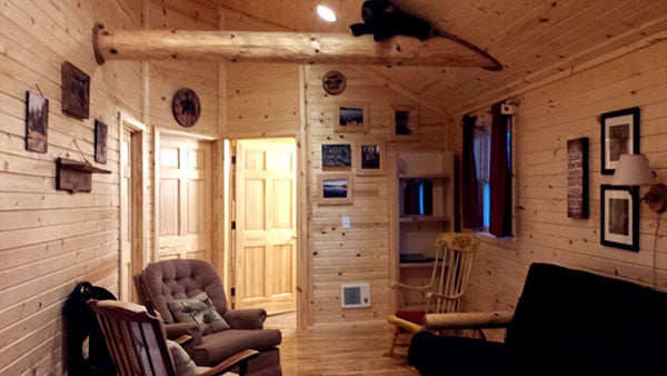 Cabin 2 (Pine) living room 2.