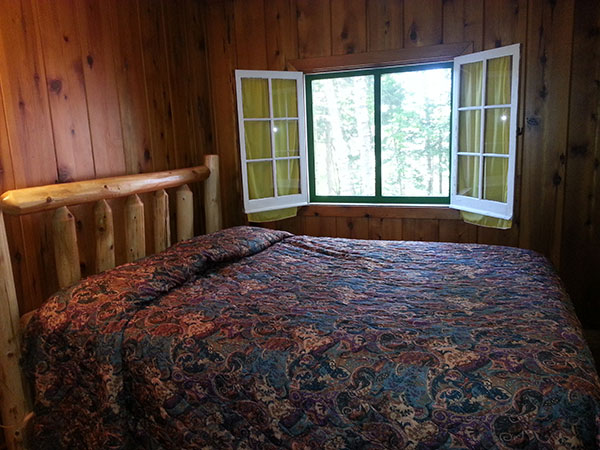 Cabin 3 (Spruce) Bedroom.