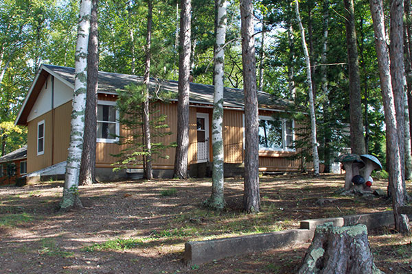 Peninsula Pines Resort & Campground on Little Muskie Lake has Wisconsin vacation resort cabin rentals near Springstead and Mercer Wisconsin.